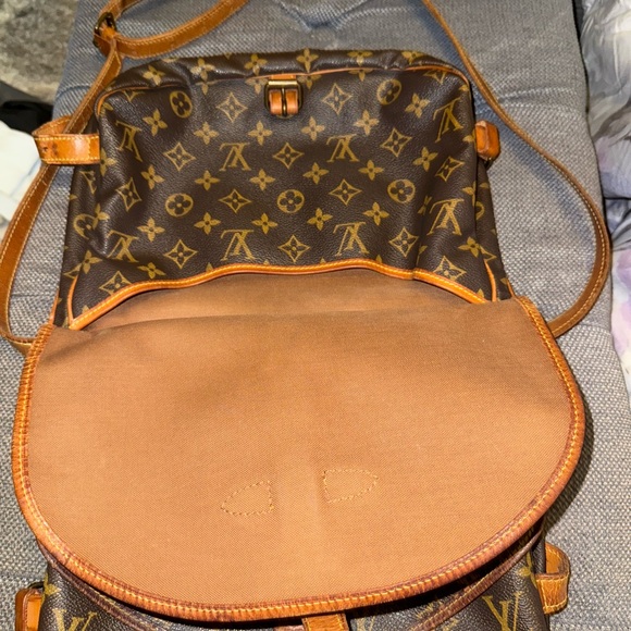 vintage Louis Vuitton SAUMUR 30 MONOGRAM - Picture 6 of 16
